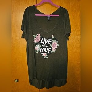 Torrid scoop neck Tee - size 2